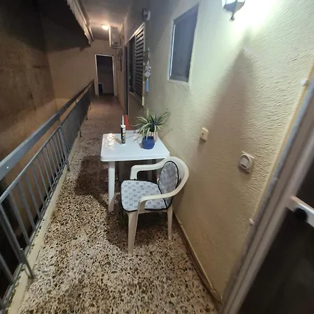 Lucas 6 One Bedroom Apartament